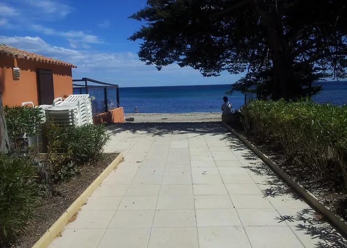 Duplex Vue Sur Et Pieds Dans L'eau De Pramousquier